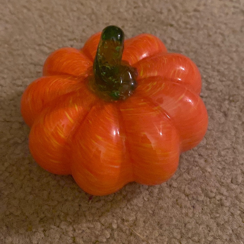 Two’s Company Glass Pumpkin